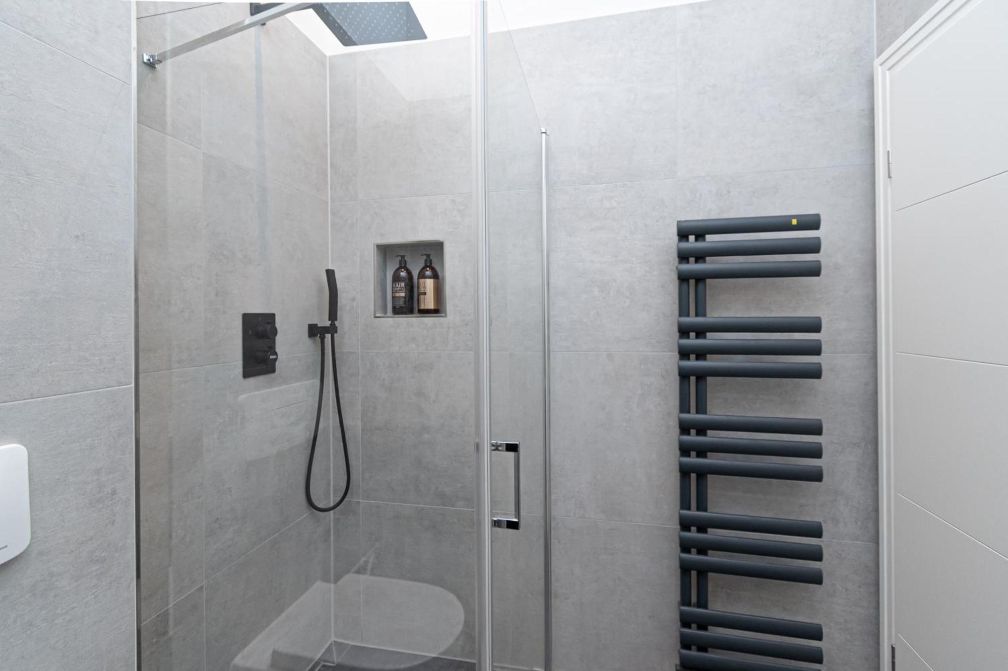 Halle  Sweethome - Zentral - Kueche & Parkplatz, Wifi מראה חיצוני תמונה
